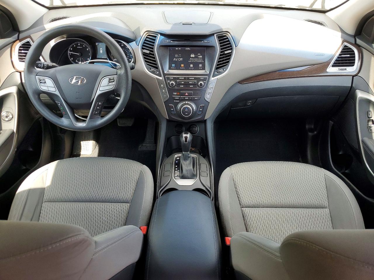 HYUNDAI SANTA FE 2017 — 9