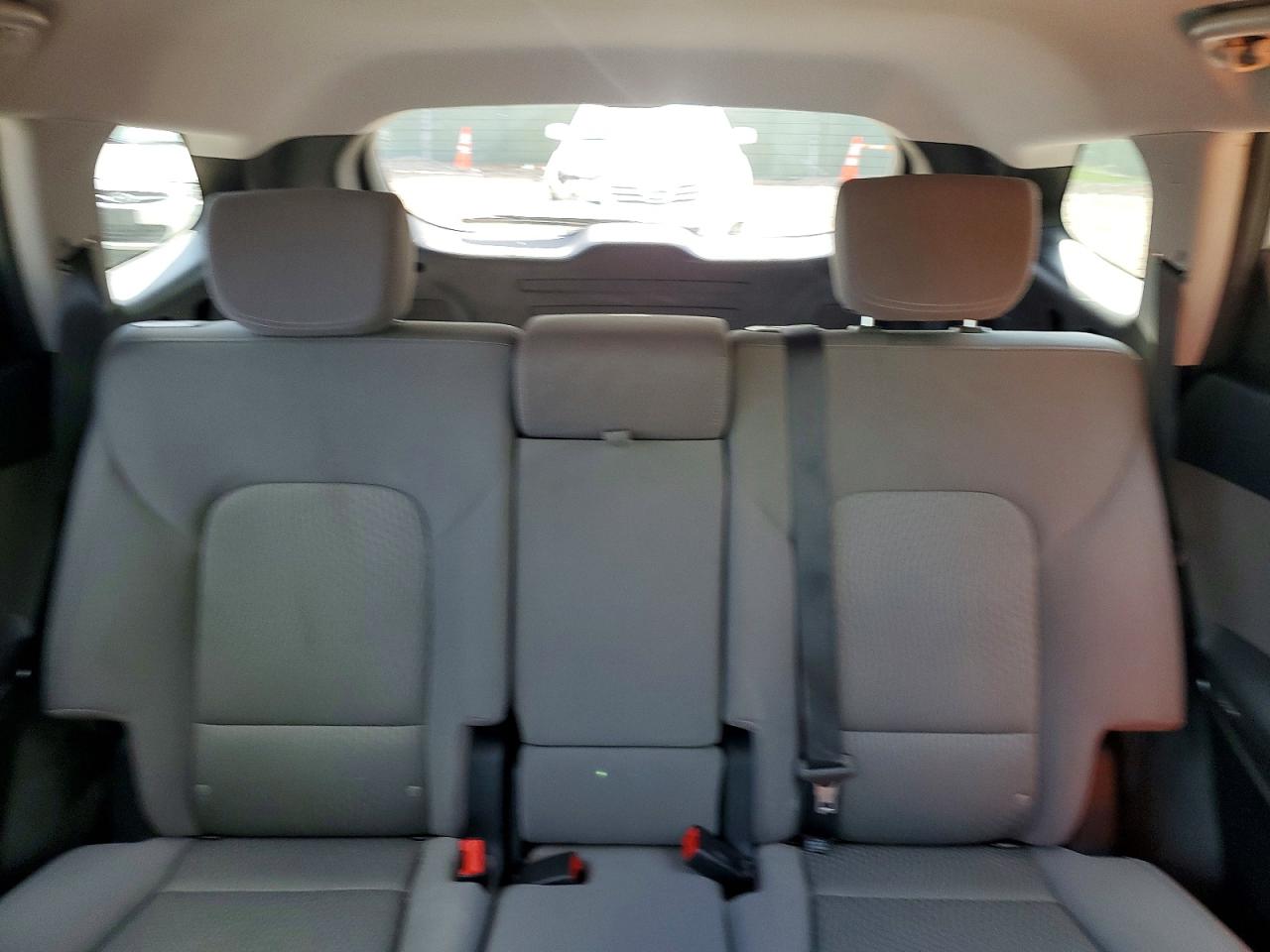 HYUNDAI SANTA FE 2017 — 11