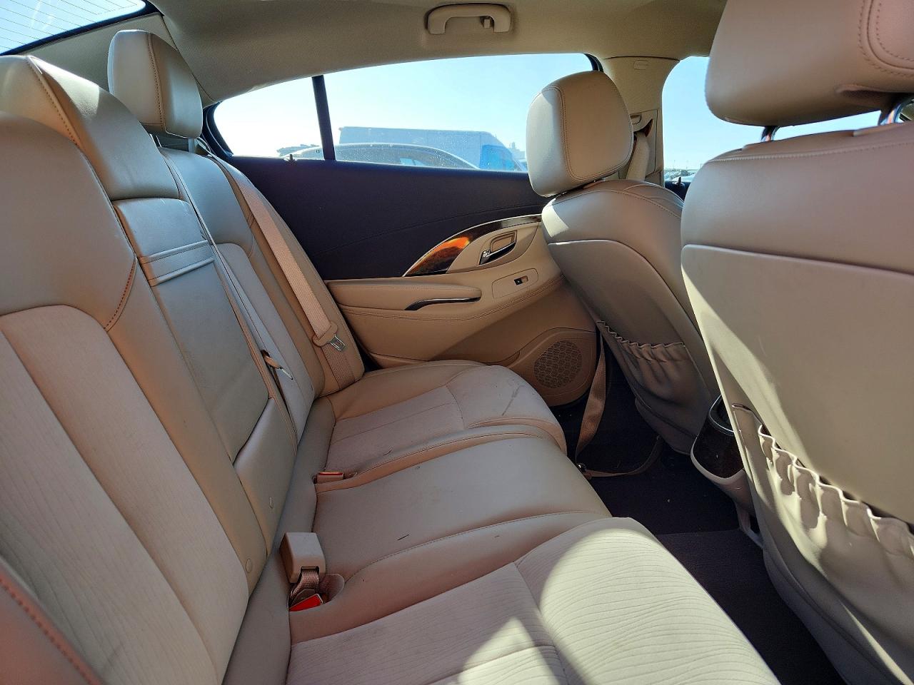 BUICK LACROSSE 2016 — 11