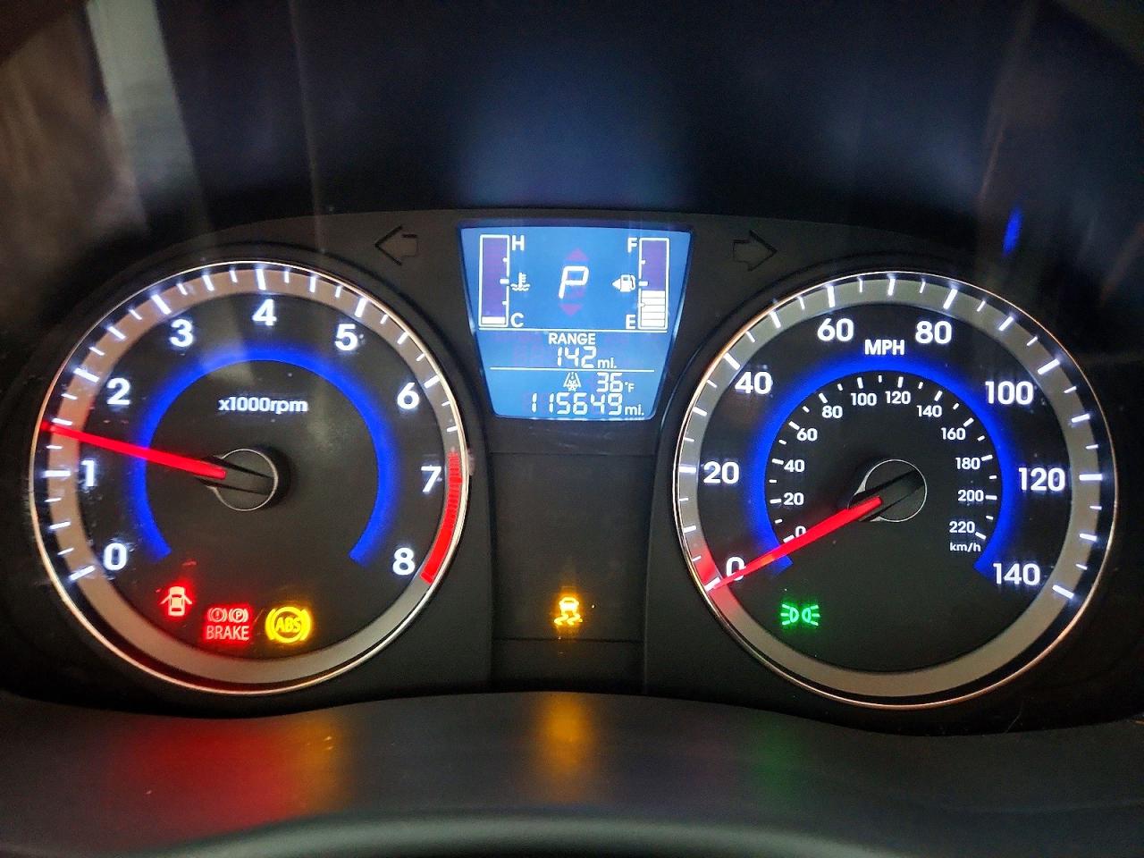 HYUNDAI ACCENT 2015 — 10