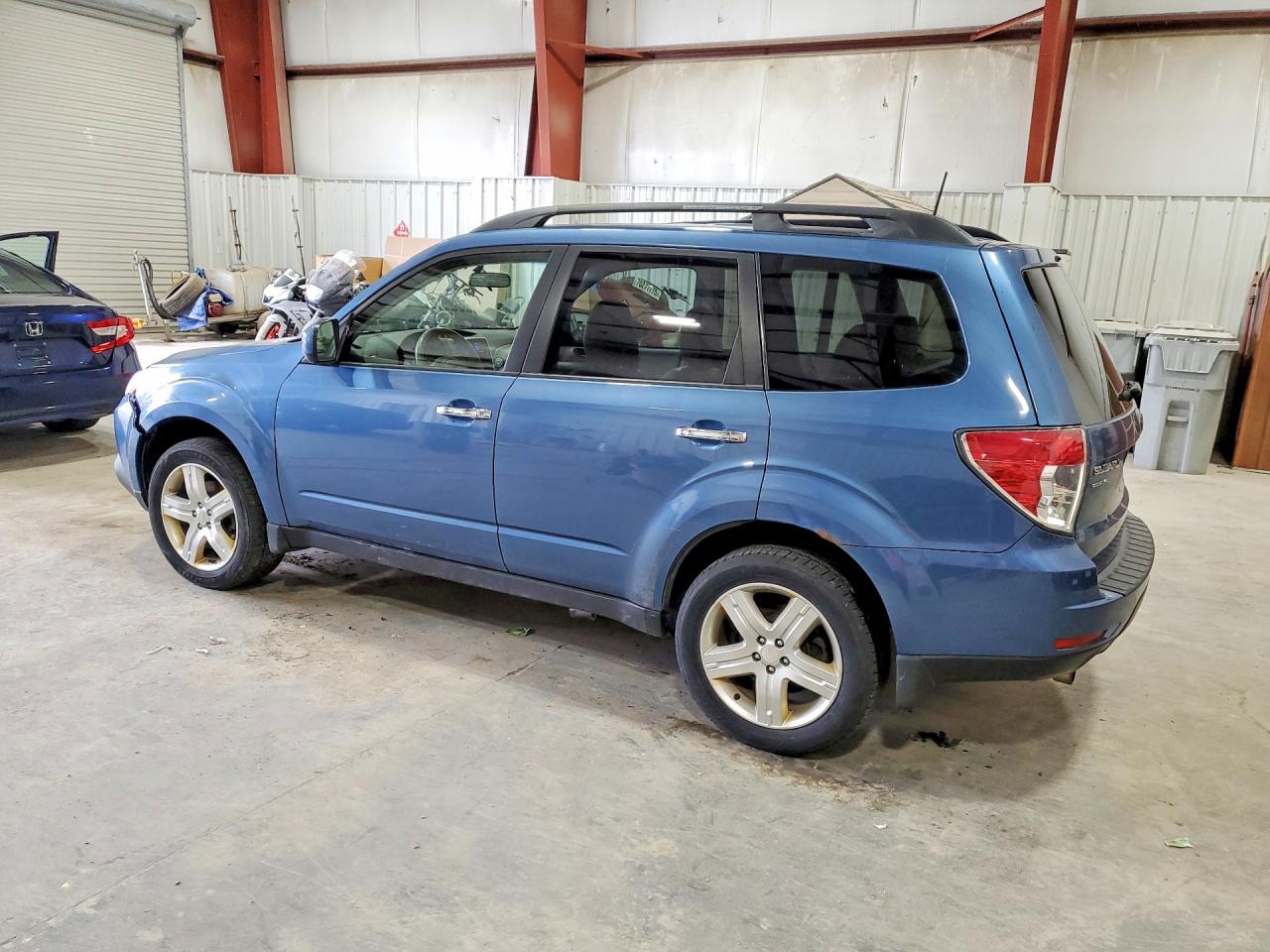 SUBARU FORESTER 2010 — 3