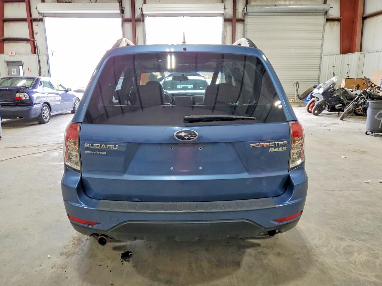 SUBARU FORESTER 2010 — 7