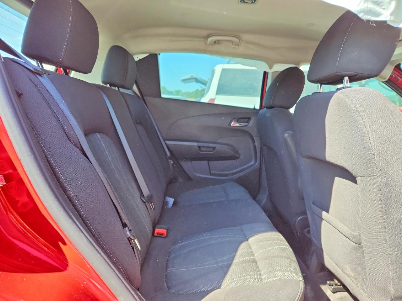 CHEVROLET SONIC 2015 — 11