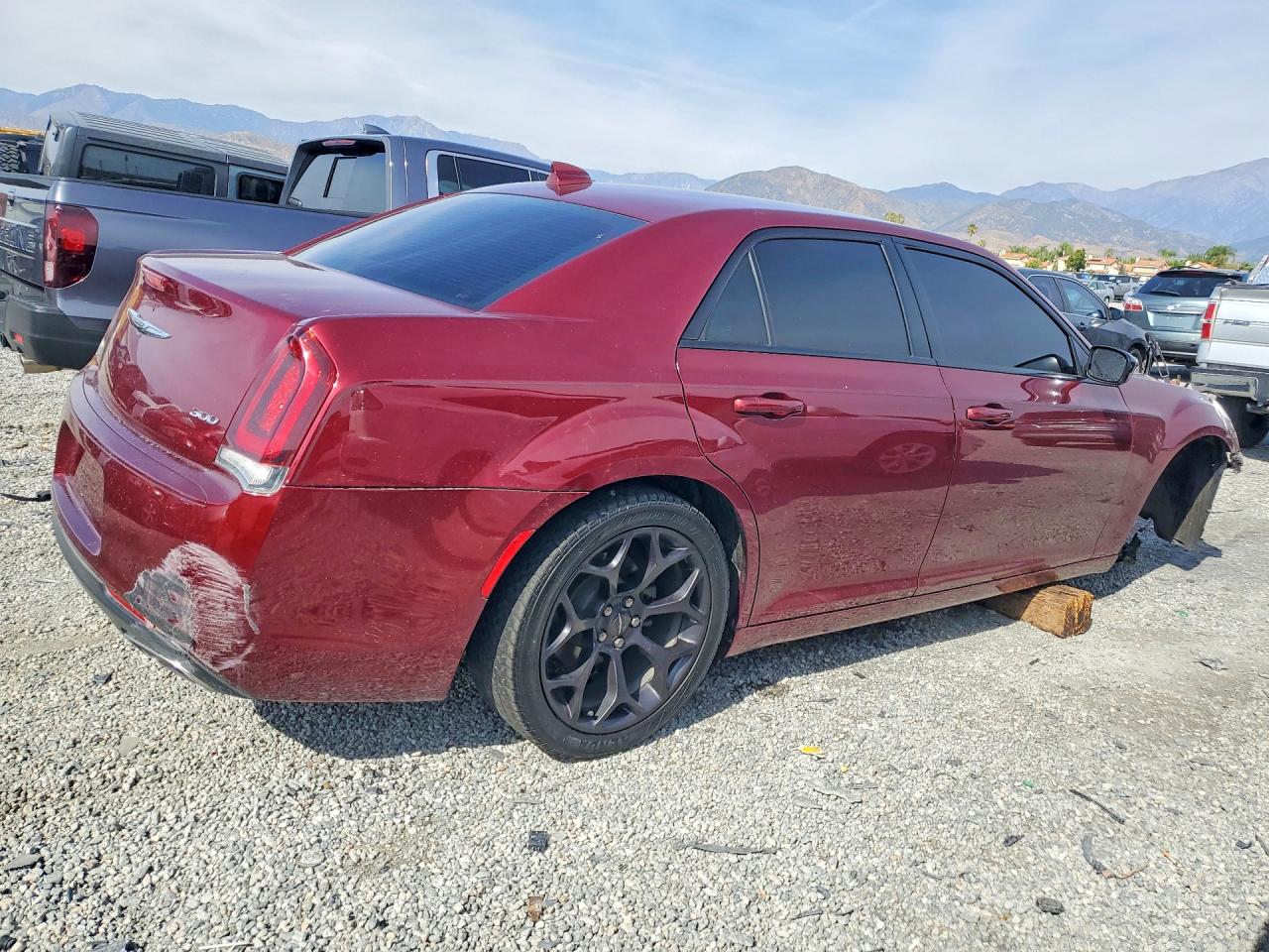 CHRYSLER 300 2020 — 4