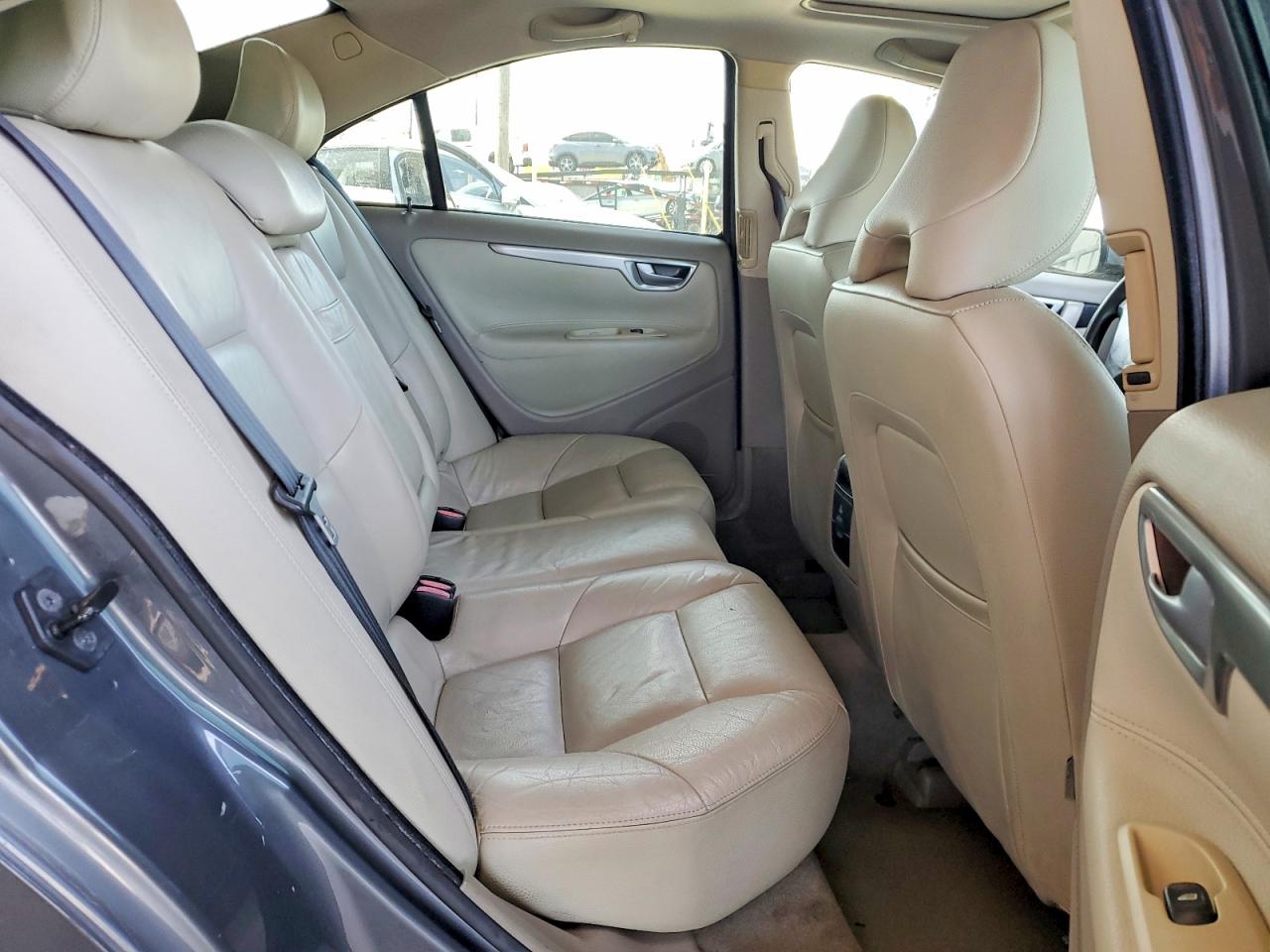 VOLVO S60 2006 — 11