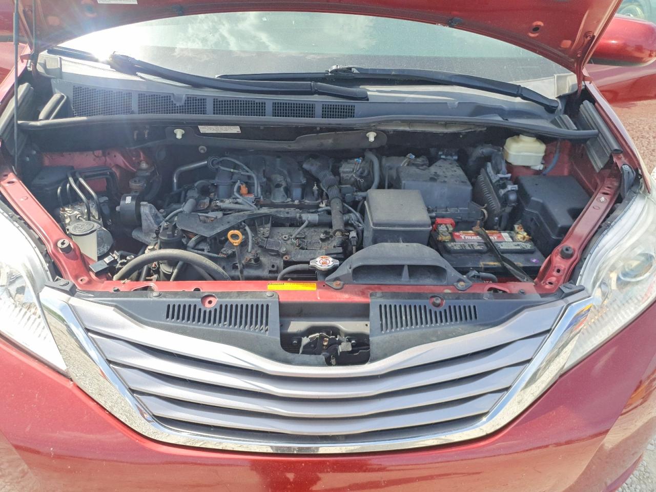 TOYOTA SIENNA 2017 — 13