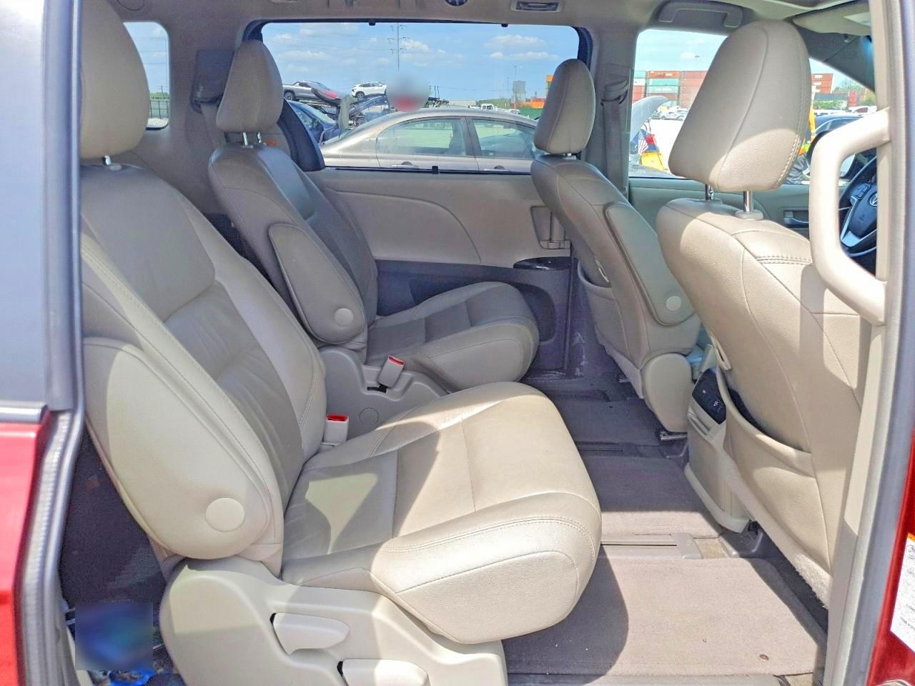 TOYOTA SIENNA 2017 — 12