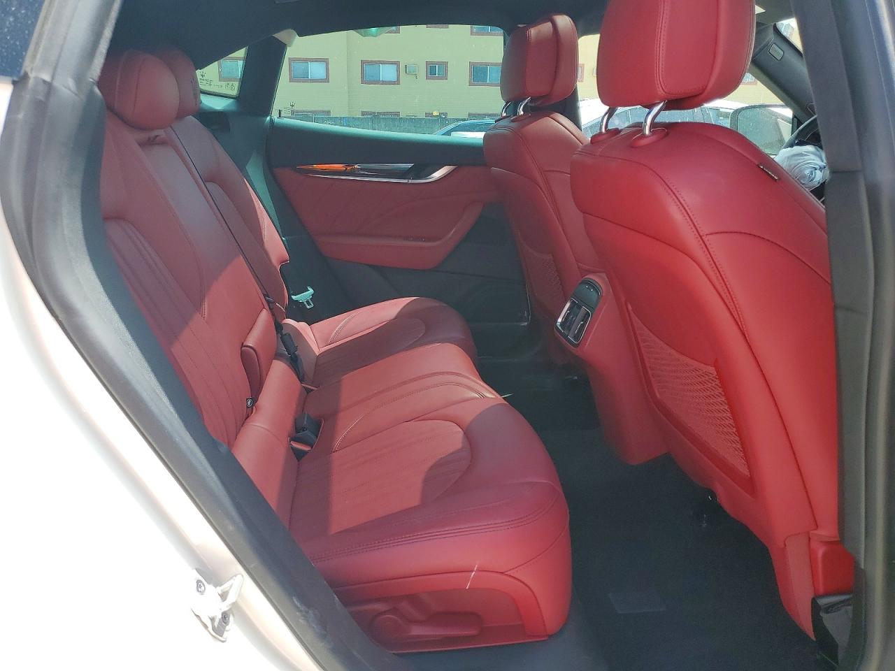 MASERATI LEVANTE 2022 — 11