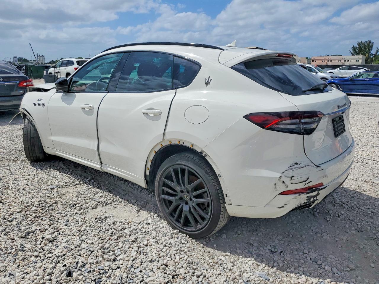 MASERATI LEVANTE 2022 — 3