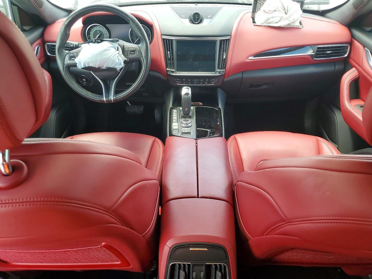 MASERATI LEVANTE 2022 — 9