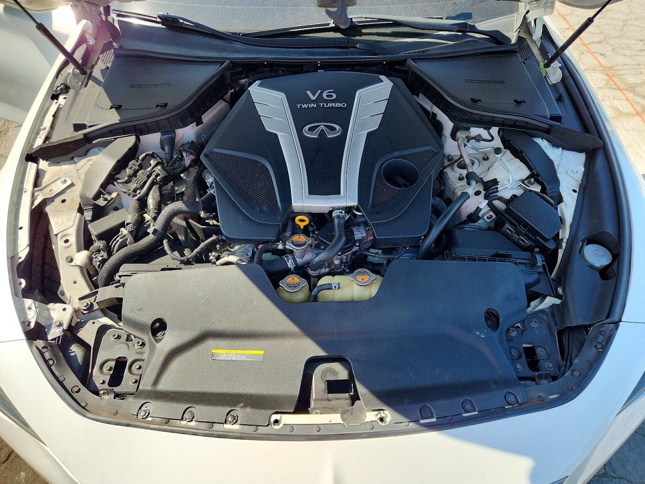 INFINITI Q60 2017 — 12