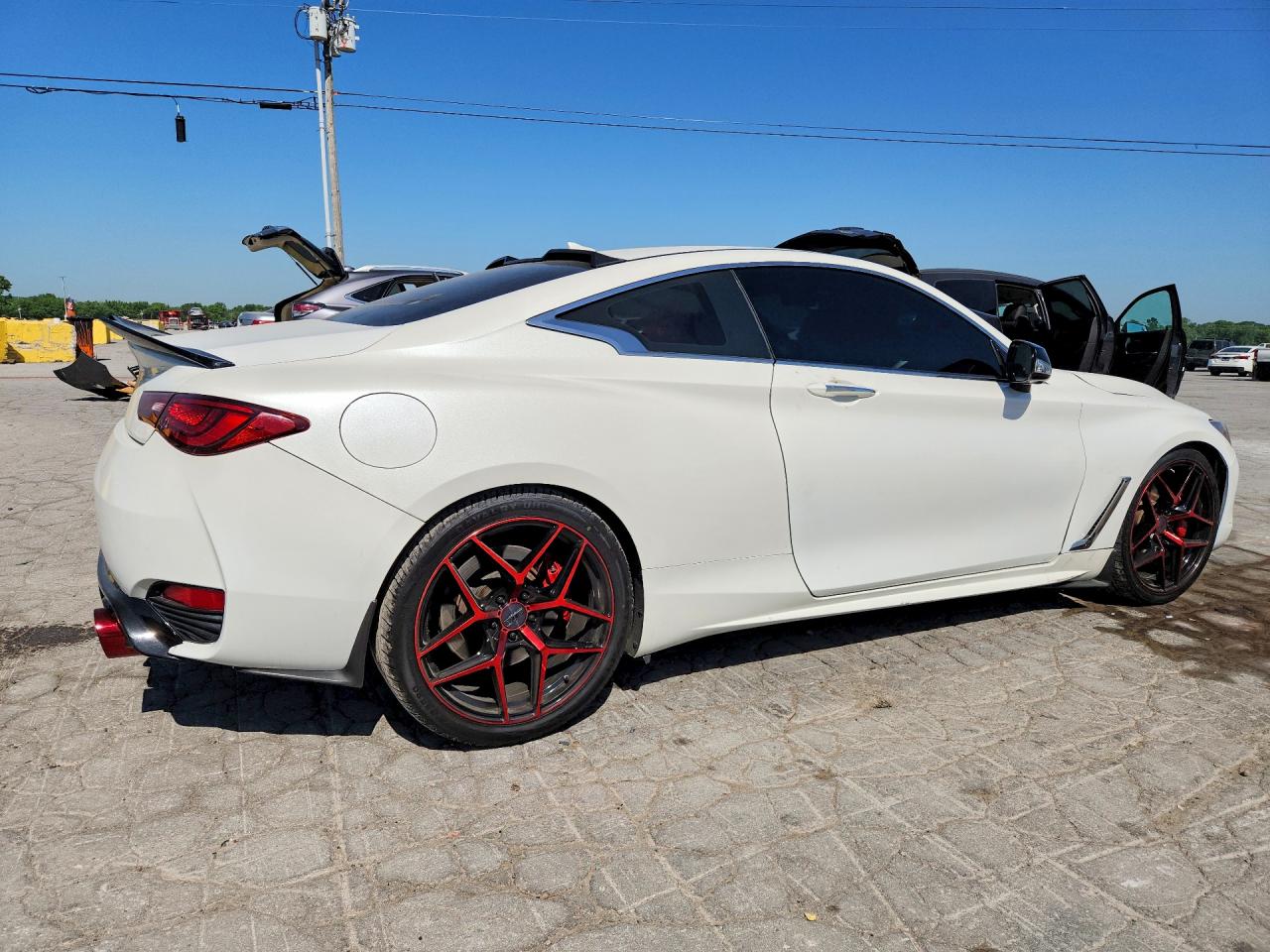 INFINITI Q60 2017 — 4
