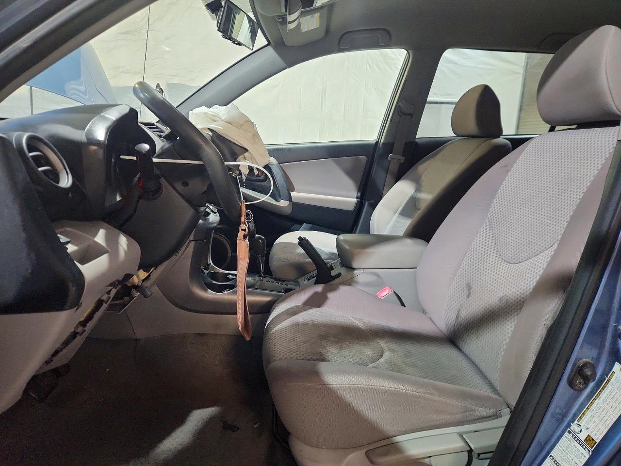 TOYOTA RAV4 2008 — 8