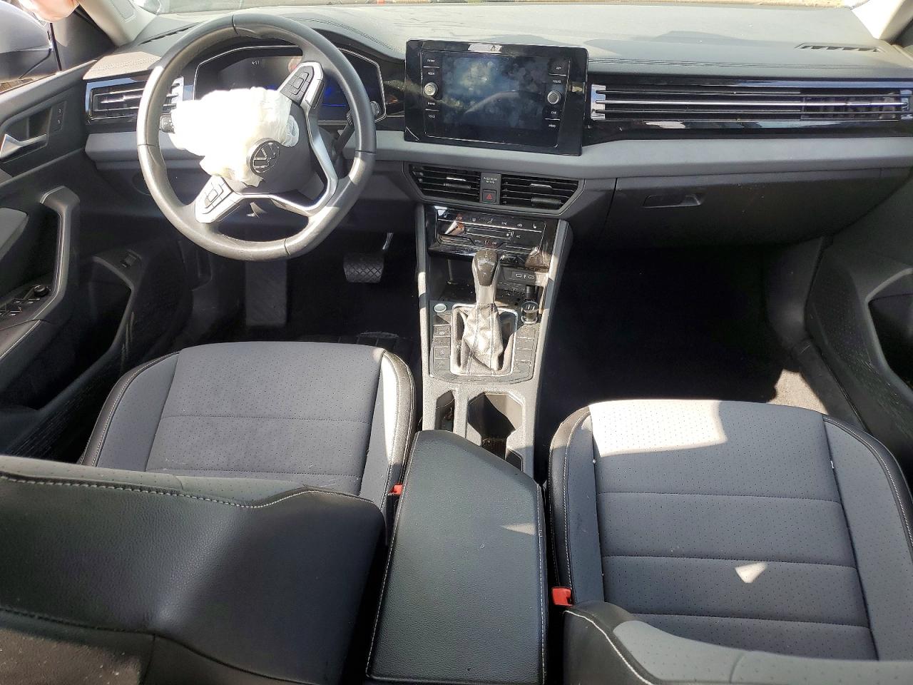 VOLKSWAGEN JETTA 2025 — 9
