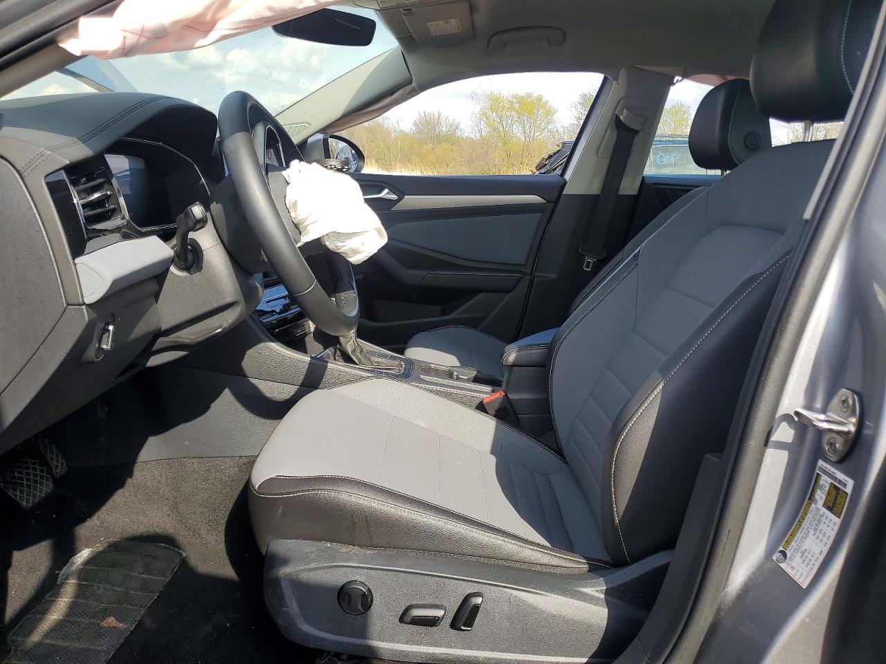 VOLKSWAGEN JETTA 2025 — 8