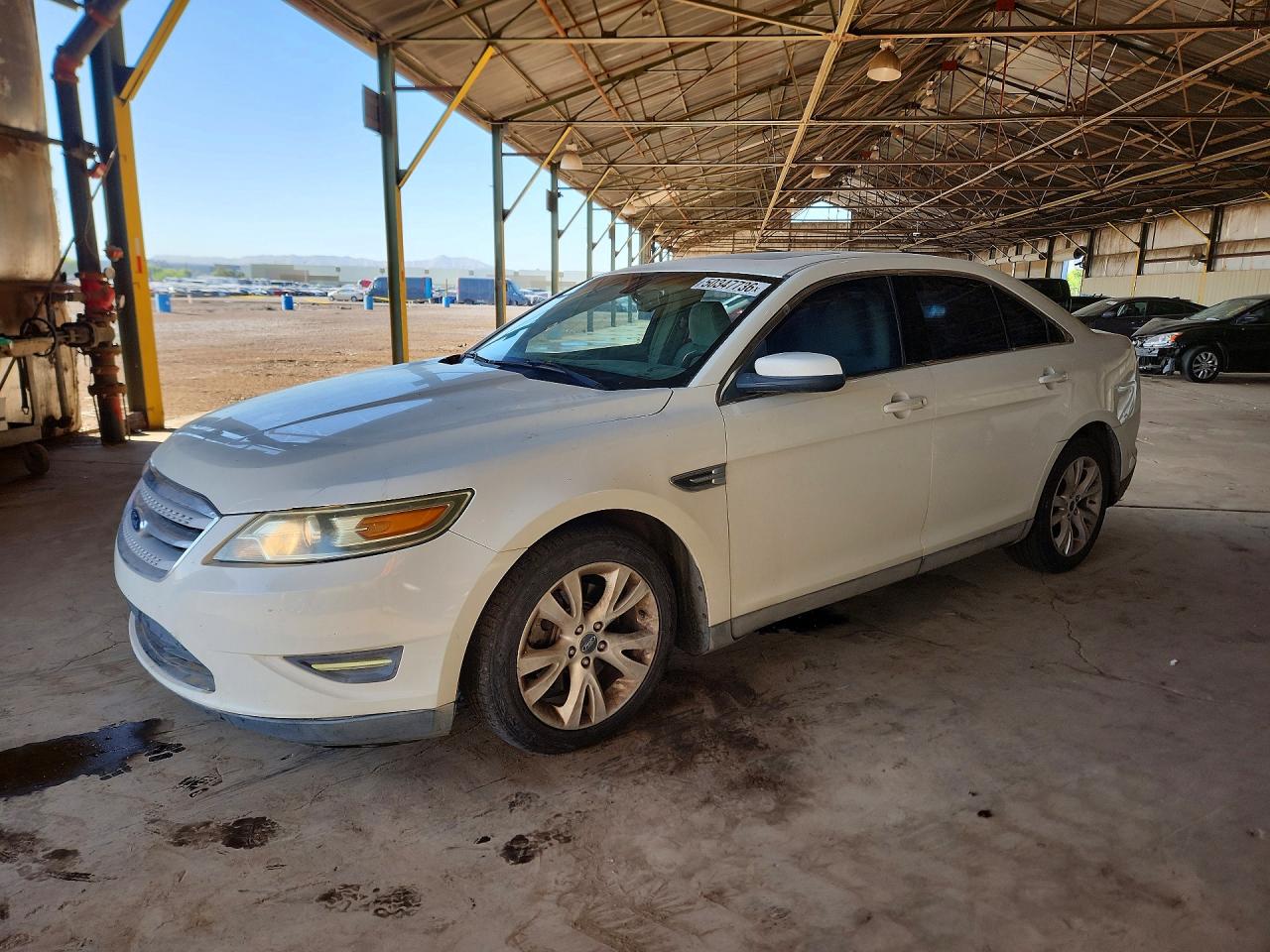 FORD TAURUS 2011 — 2