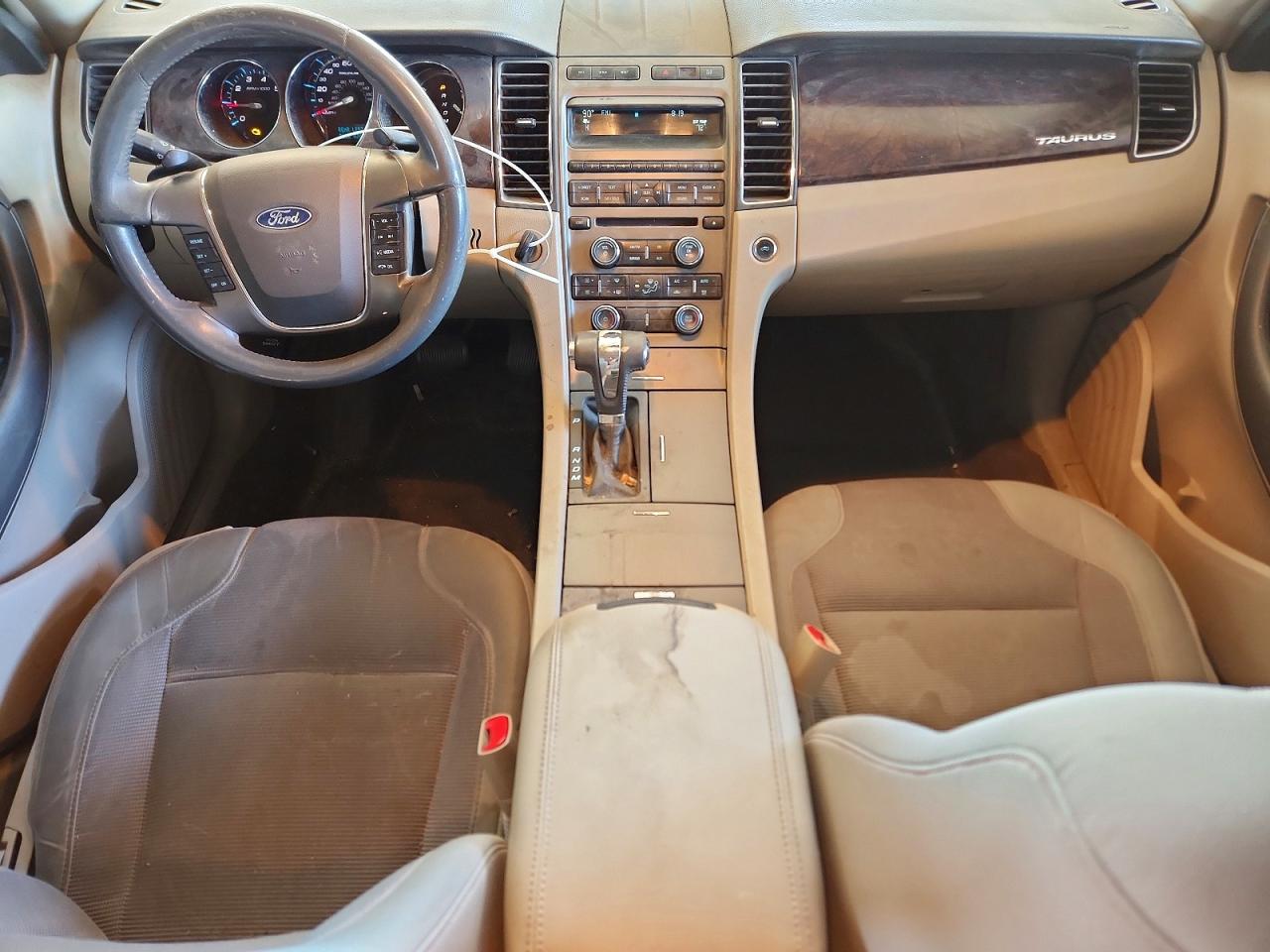 FORD TAURUS 2011 — 9