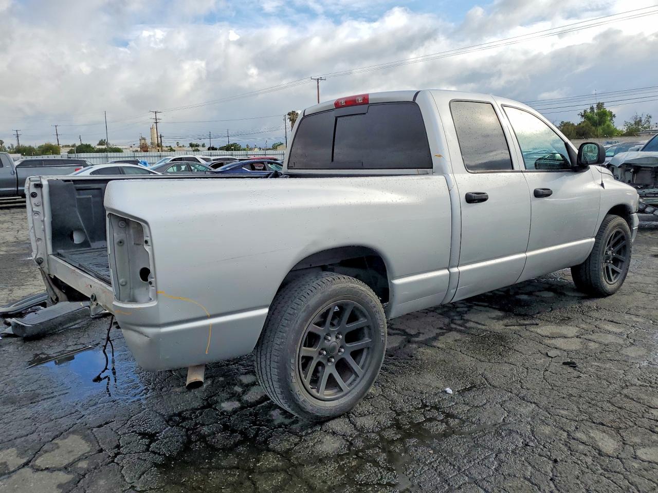 DODGE RAM 1500 2003 — 4