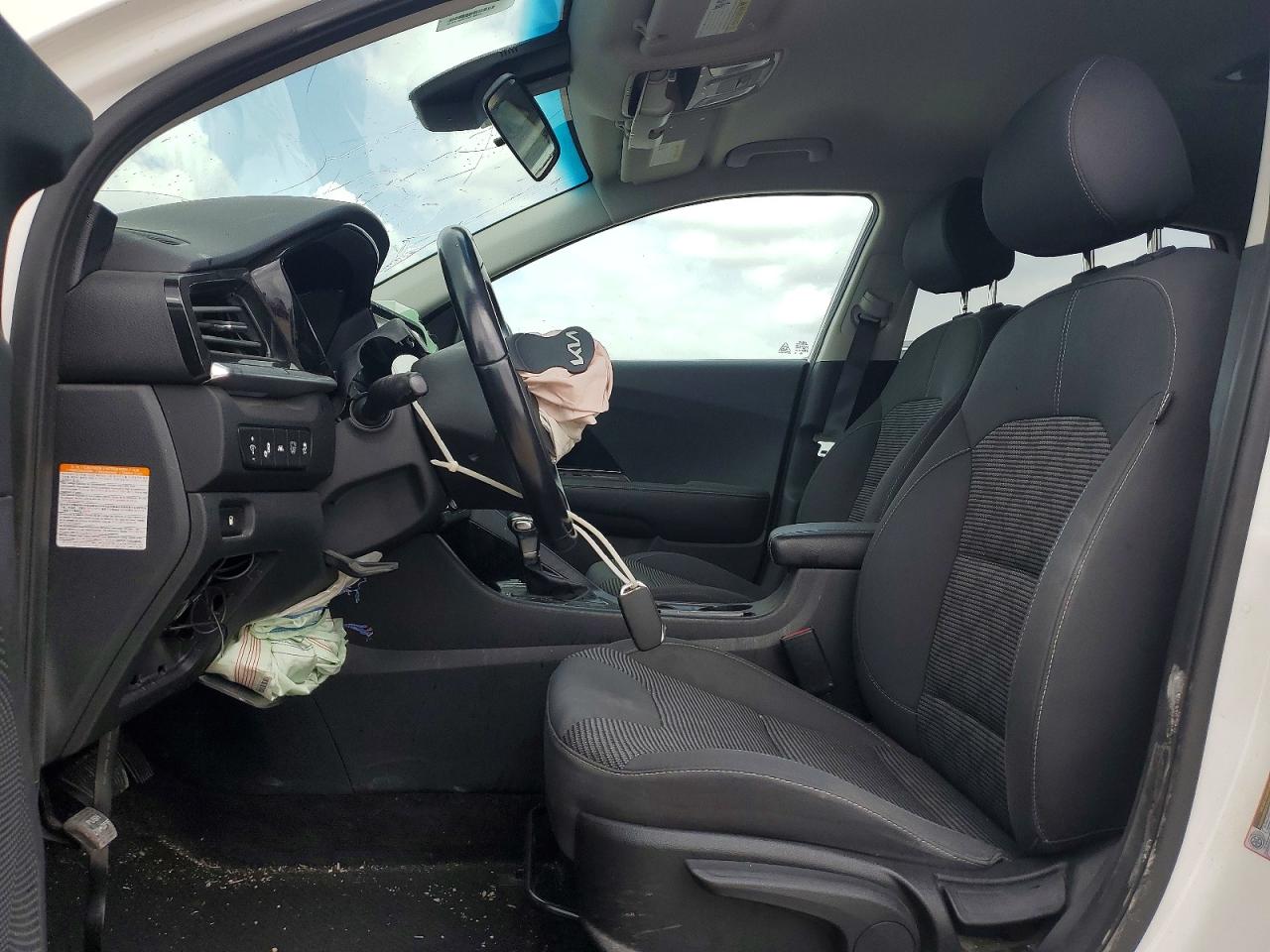 KIA NIRO 2022 — 8