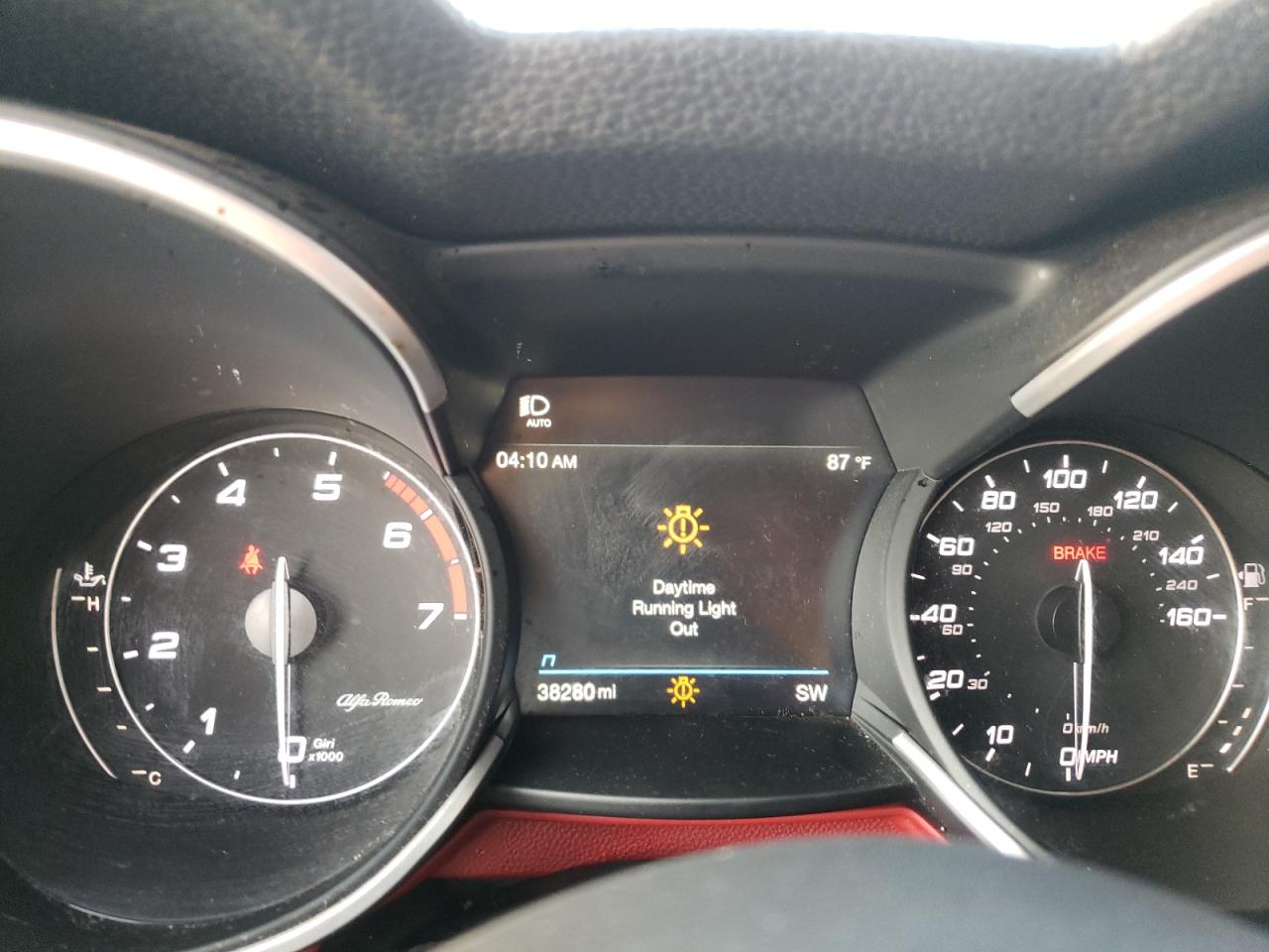 ALFA ROMEO STELVIO 2021 — 10
