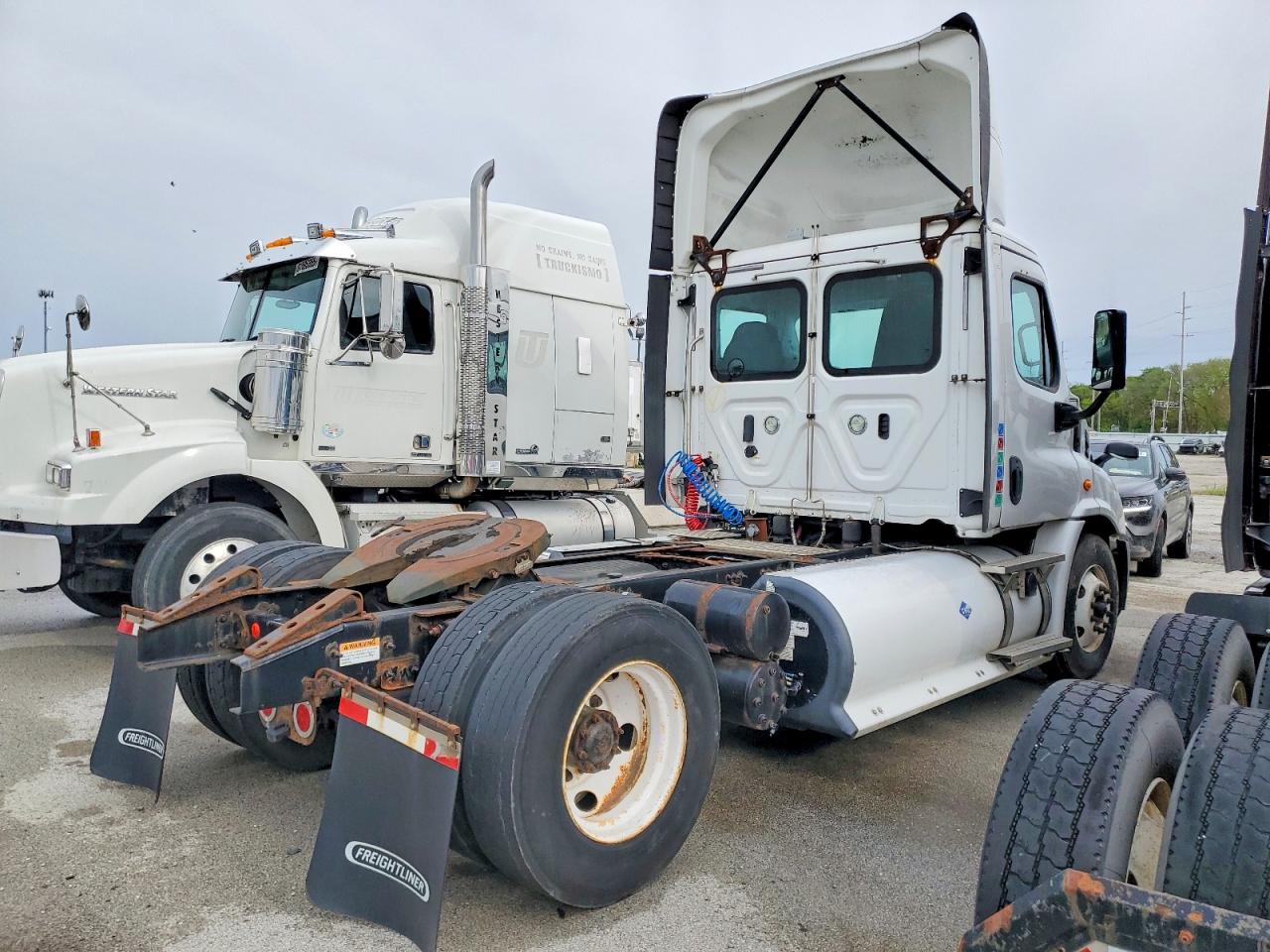 2018 FREIGLINER CASCADIA 113
