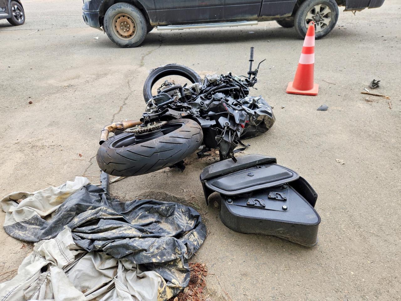 KAWASAKI ZX400 2024 — 5