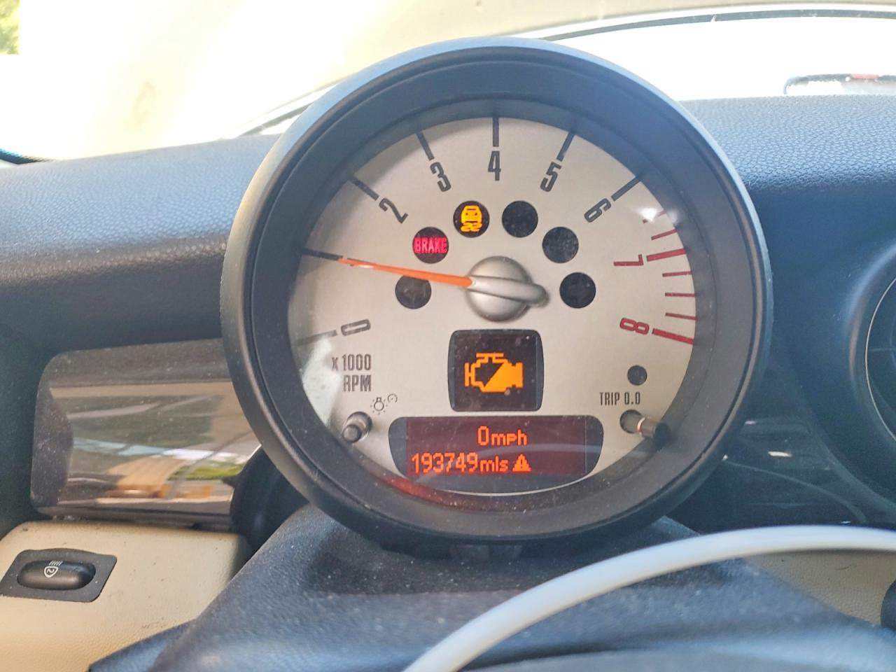 MINI COOPER 2011 — 10