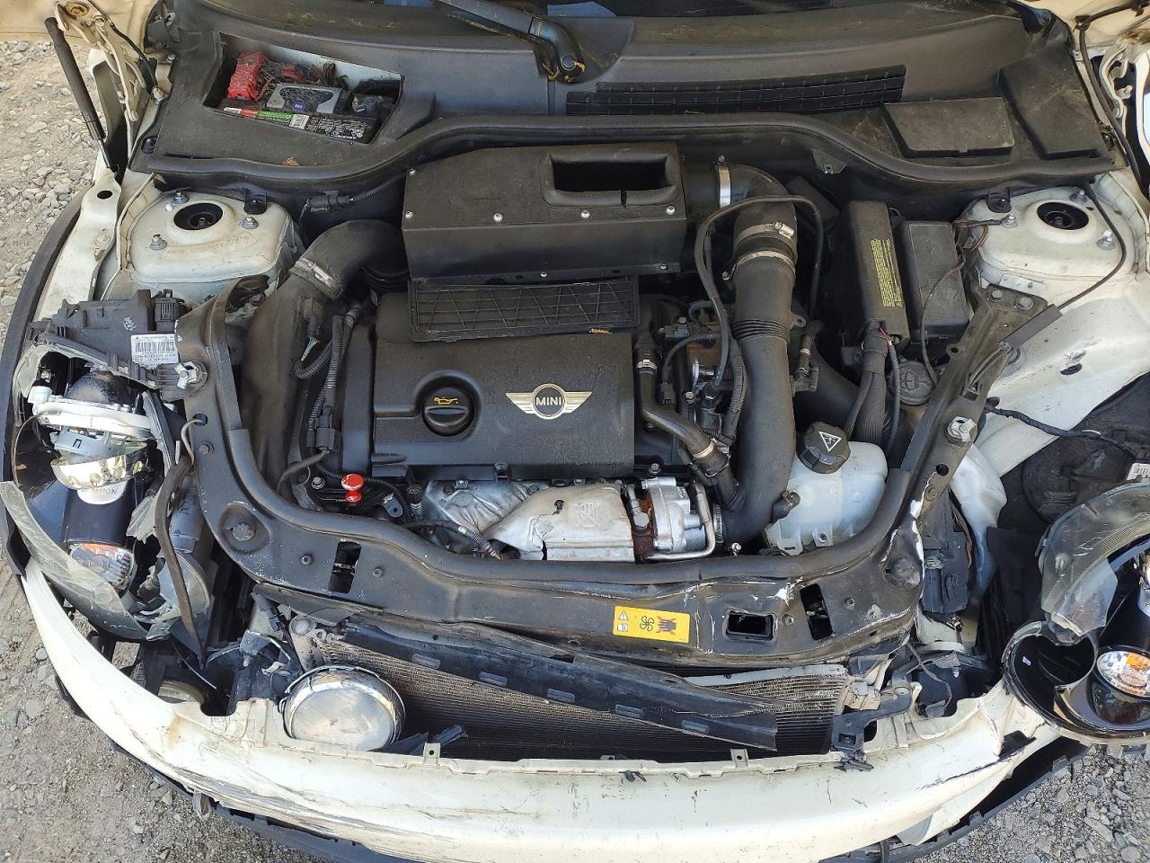 MINI COOPER 2011 — 12