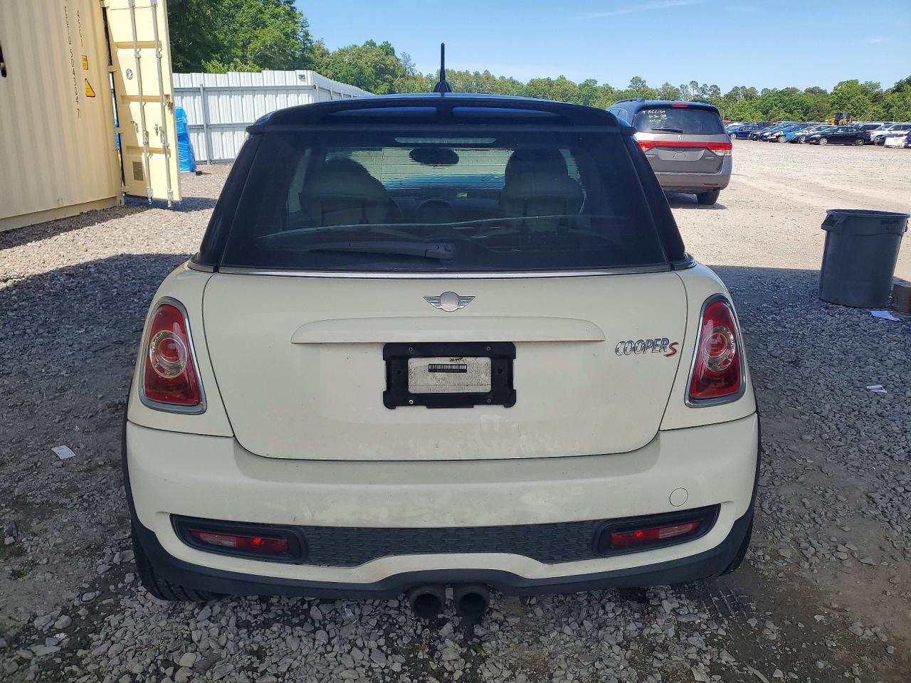 MINI COOPER 2011 — 7