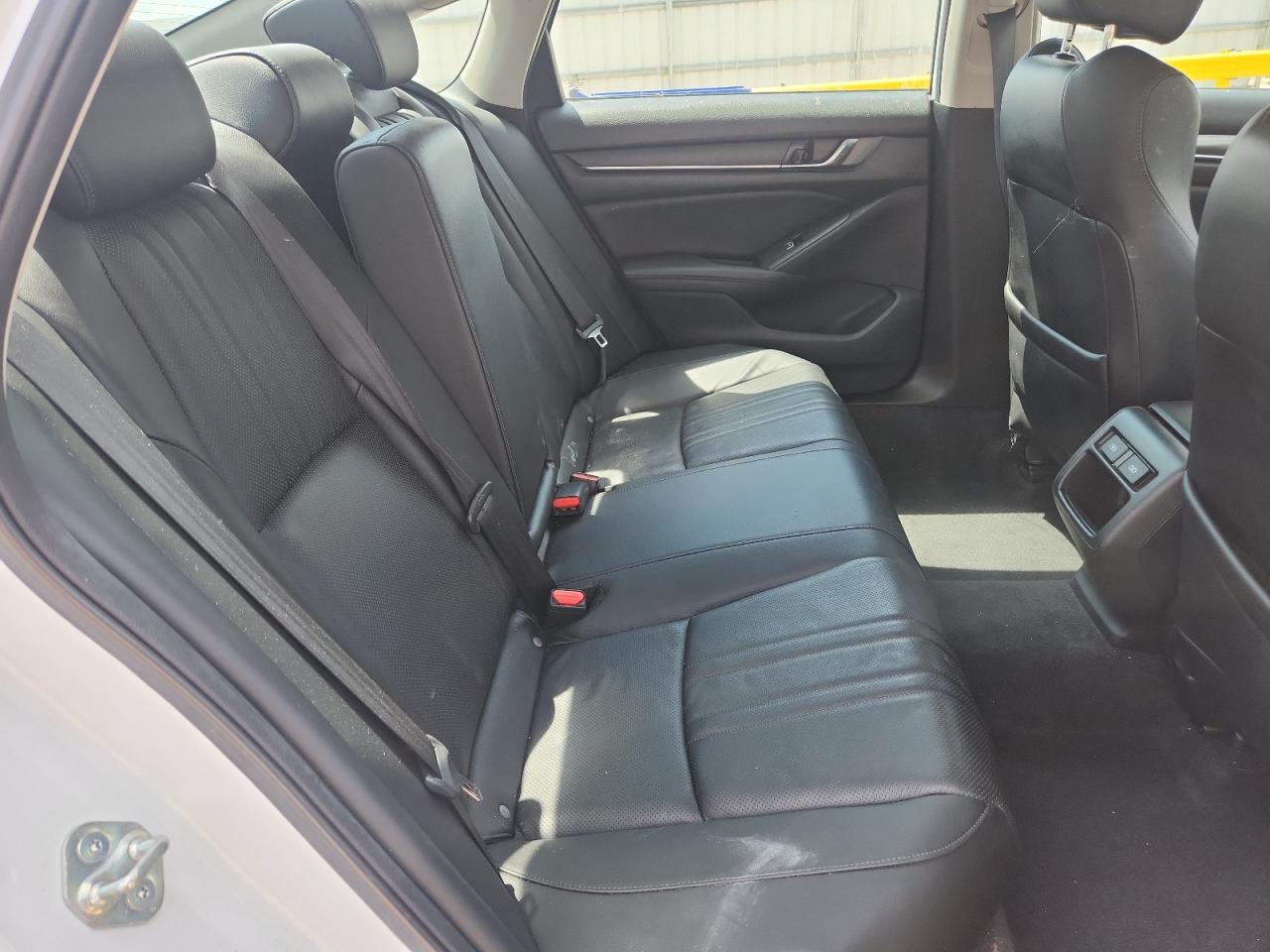 HONDA ACCORD 2022 — 11
