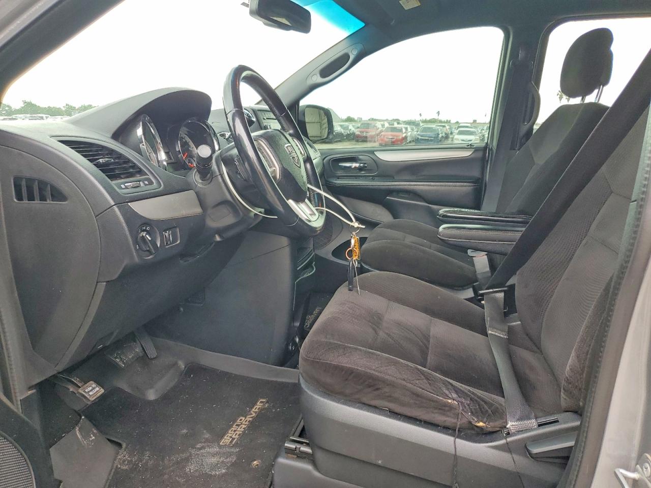 DODGE GRAND CARAVAN 2015 — 8