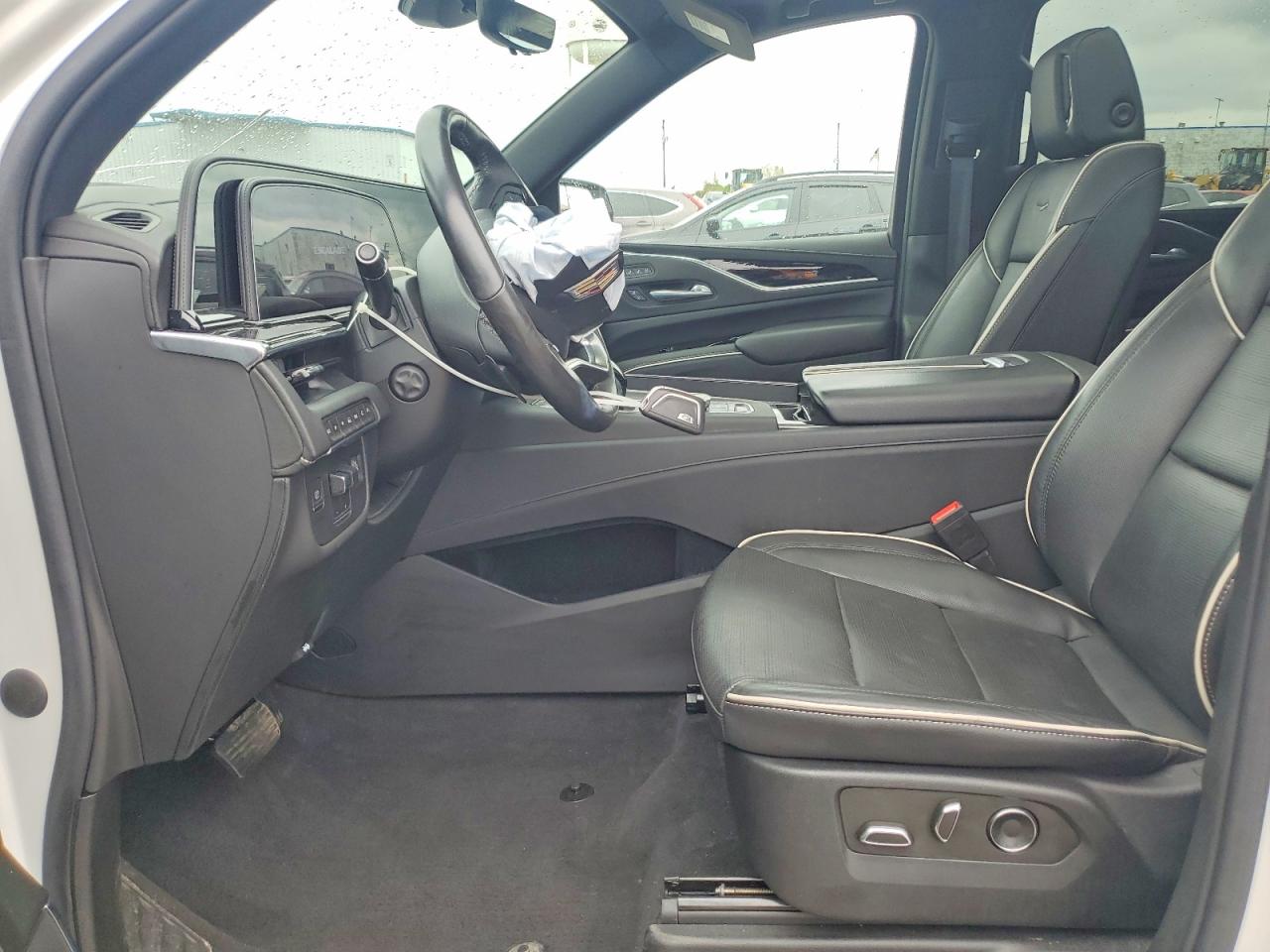 CADILLAC ESCALADE 2021 — 8
