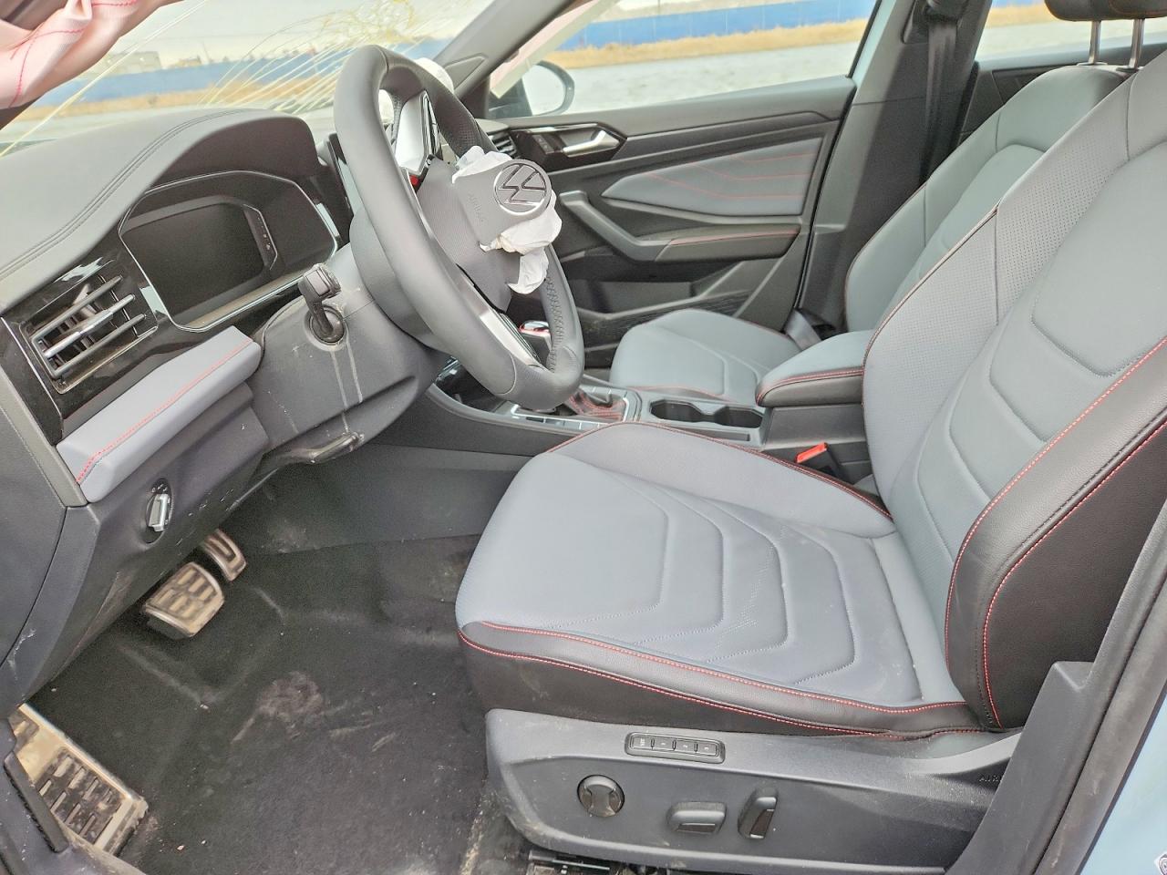 VOLKSWAGEN JETTA 2025 — 8