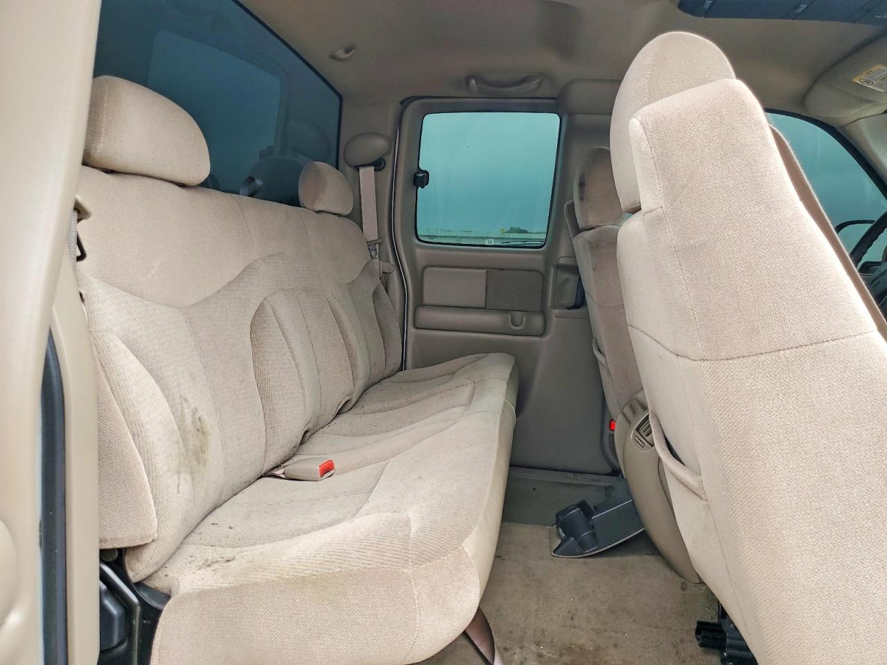 GMC NEW SIERRA 2002 — 11
