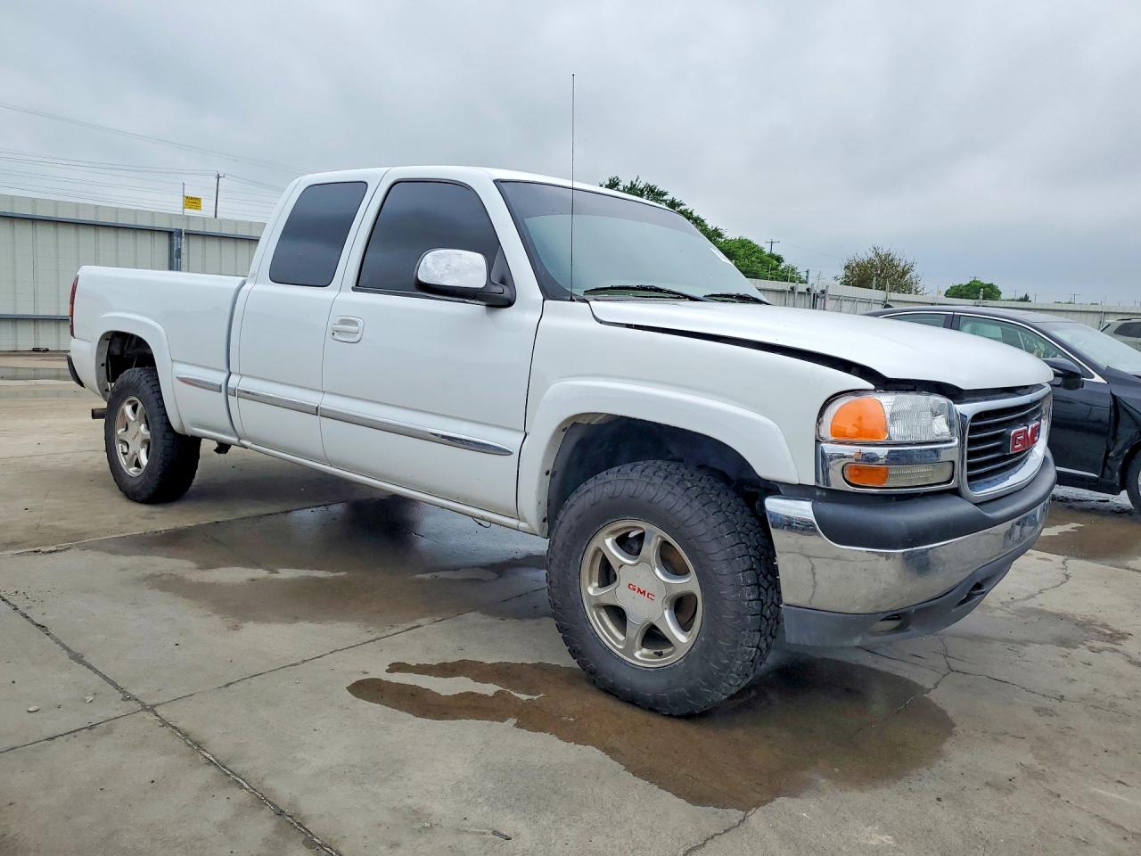 GMC NEW SIERRA 2002 — 5