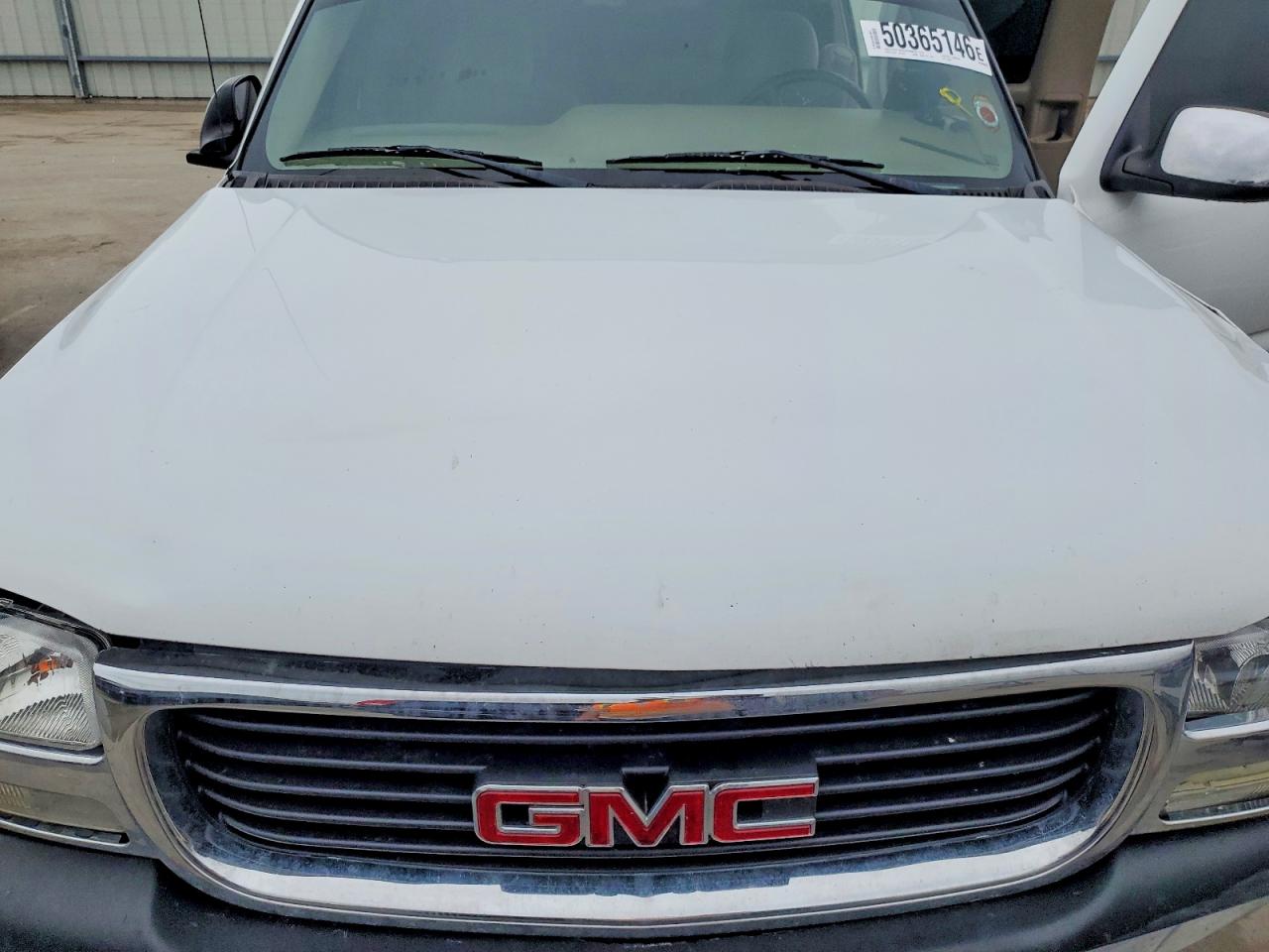 GMC NEW SIERRA 2002 — 12