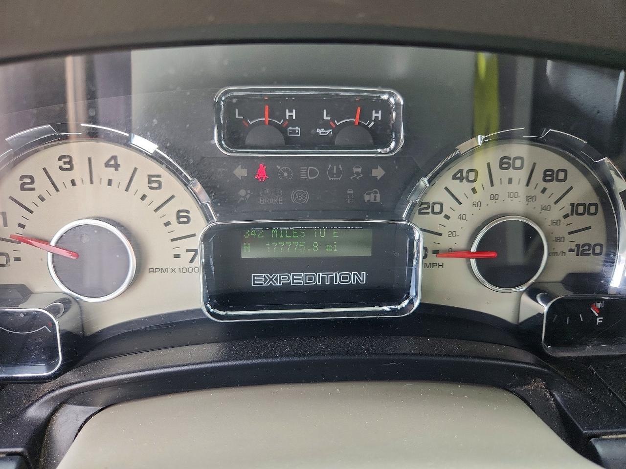 FORD EXPEDITION 2013 — 9