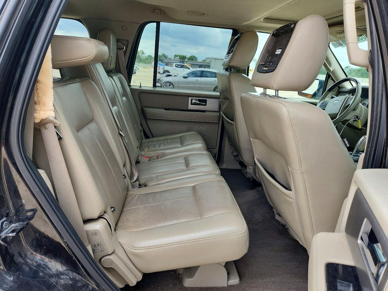 FORD EXPEDITION 2013 — 11
