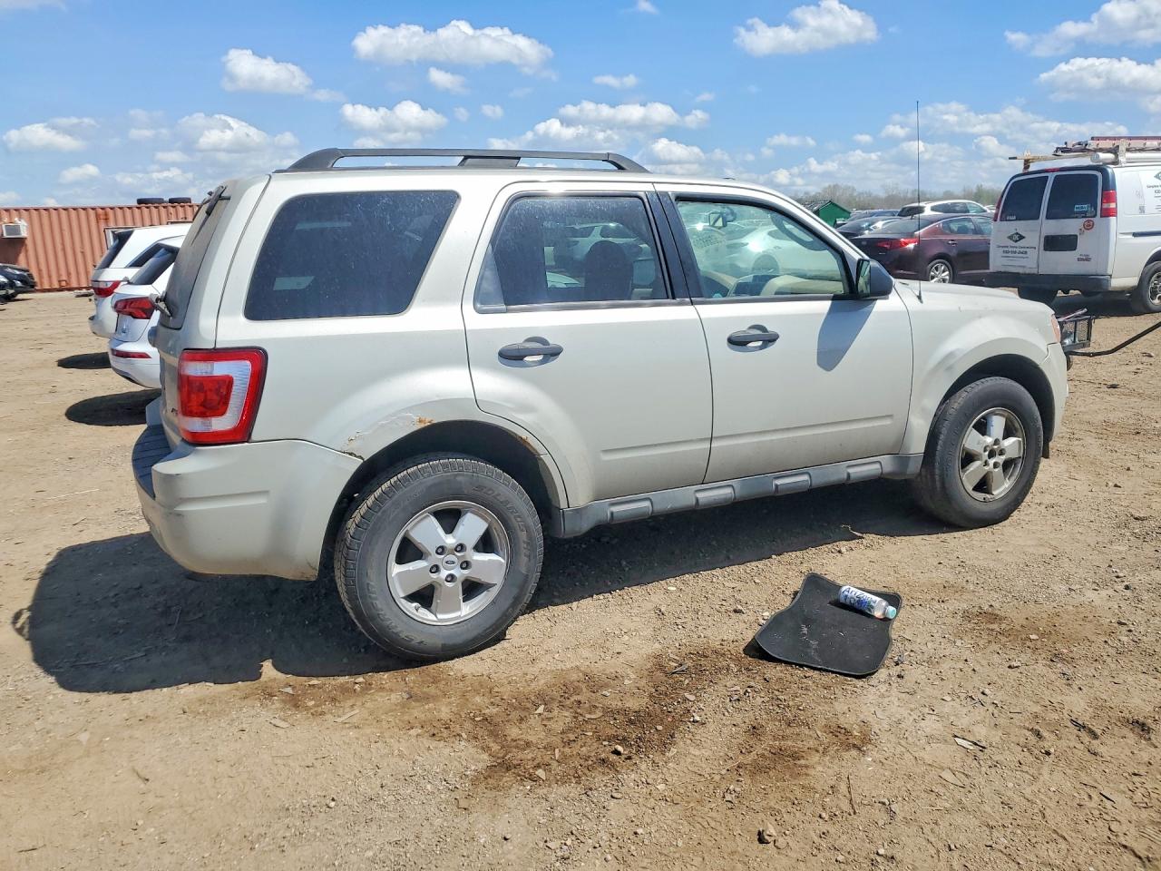 FORD ESCAPE 2009 — 4