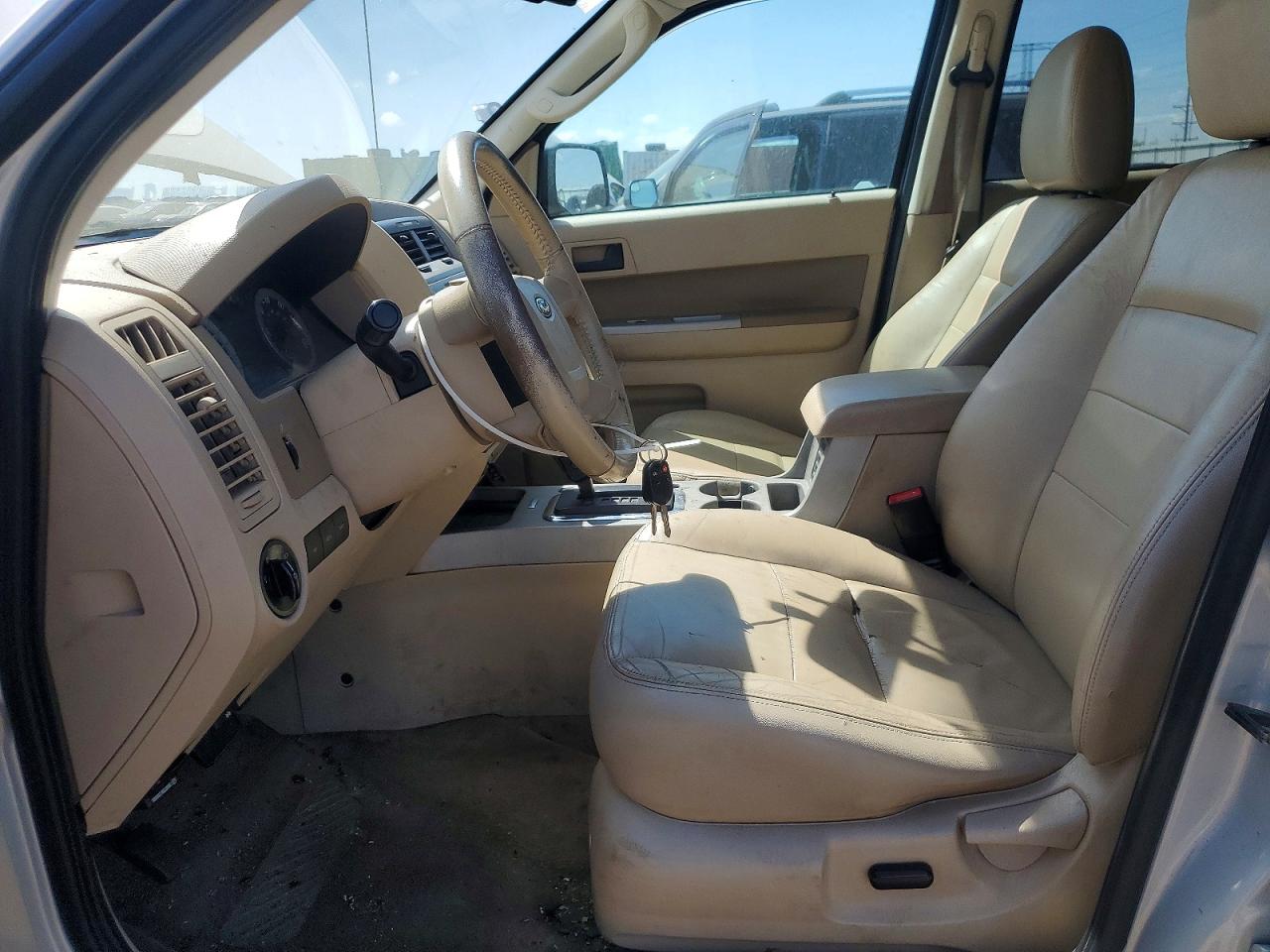 FORD ESCAPE 2009 — 8