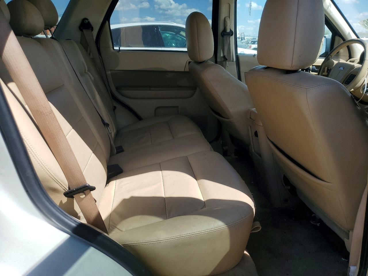 FORD ESCAPE 2009 — 11