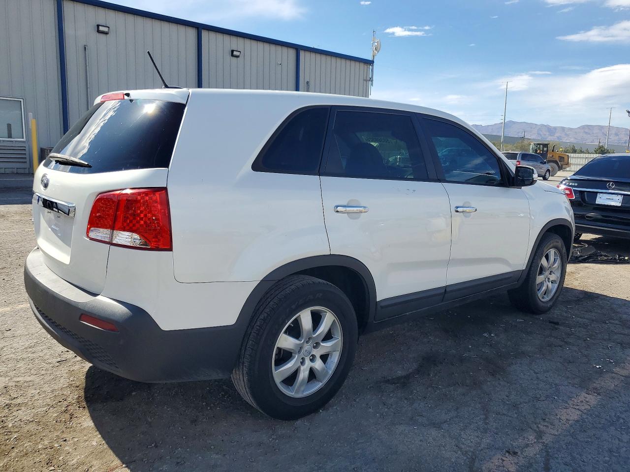 KIA SORENTO 2012 — 4