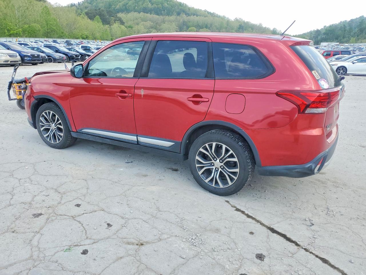 MITSUBISHI OUTLANDER 2016 — 3