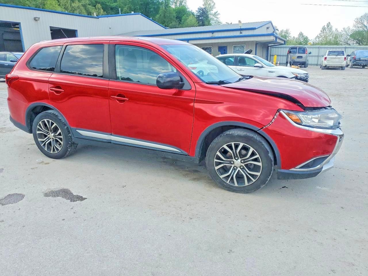 MITSUBISHI OUTLANDER 2016 — 5