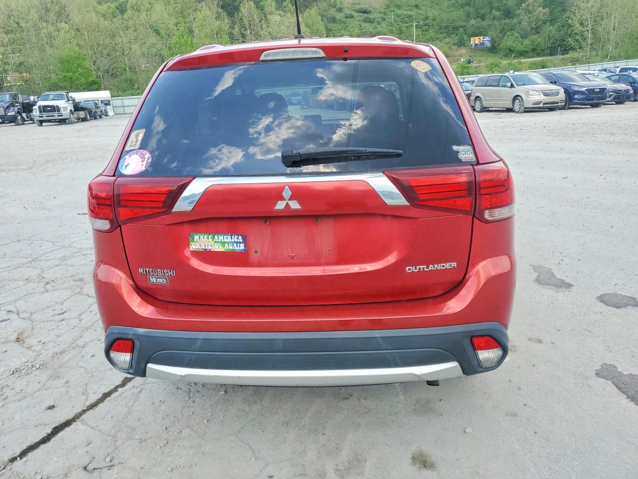MITSUBISHI OUTLANDER 2016 — 7
