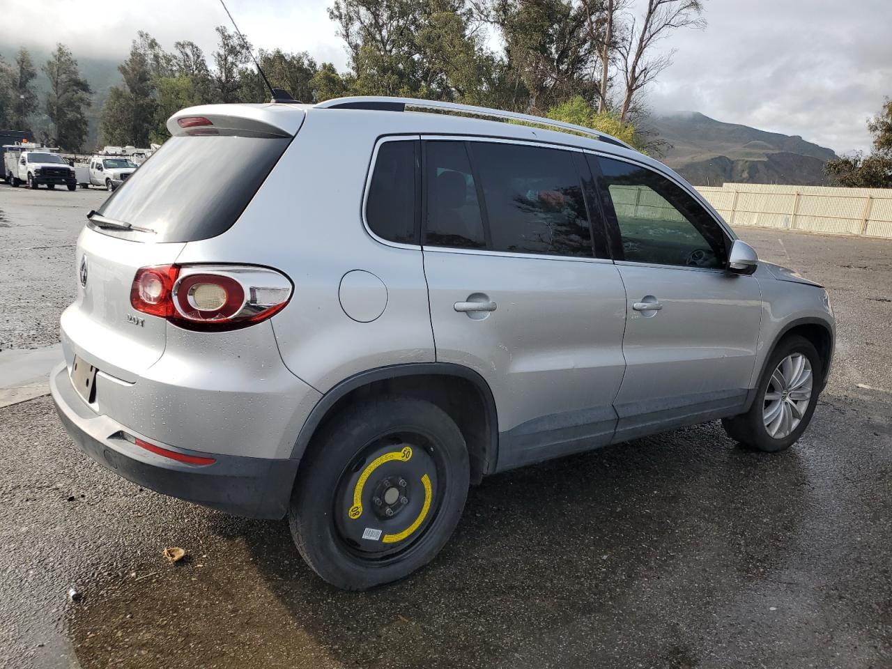 VOLKSWAGEN TIGUAN 2011 — 4