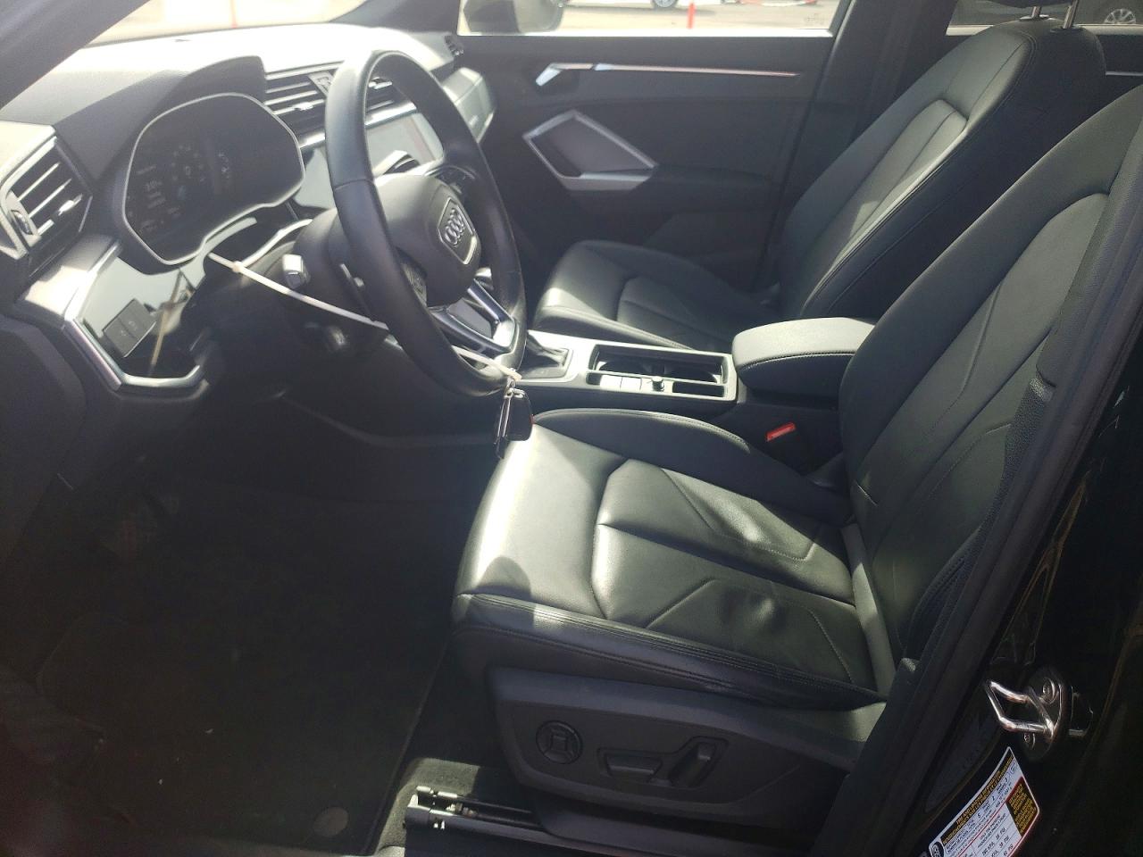 AUDI Q3 2022 — 8