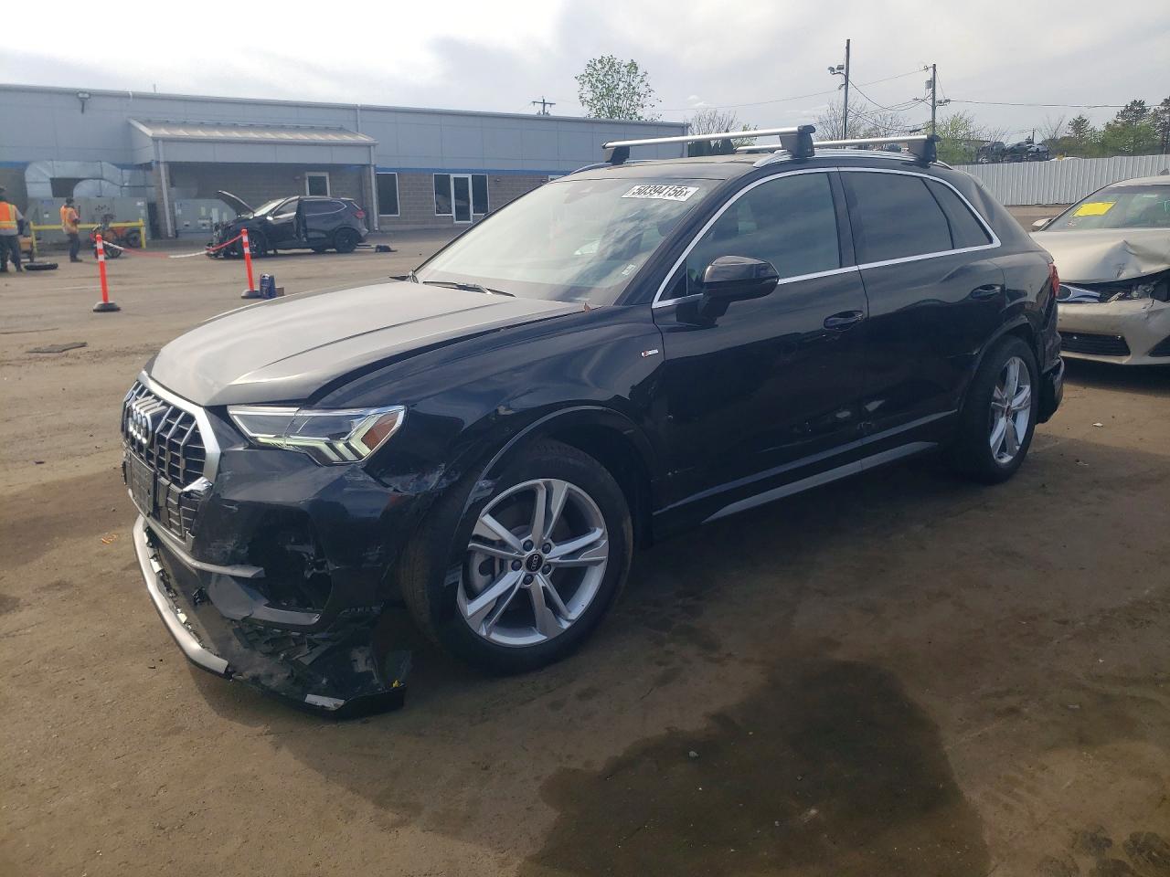 AUDI Q3 2022 — 2