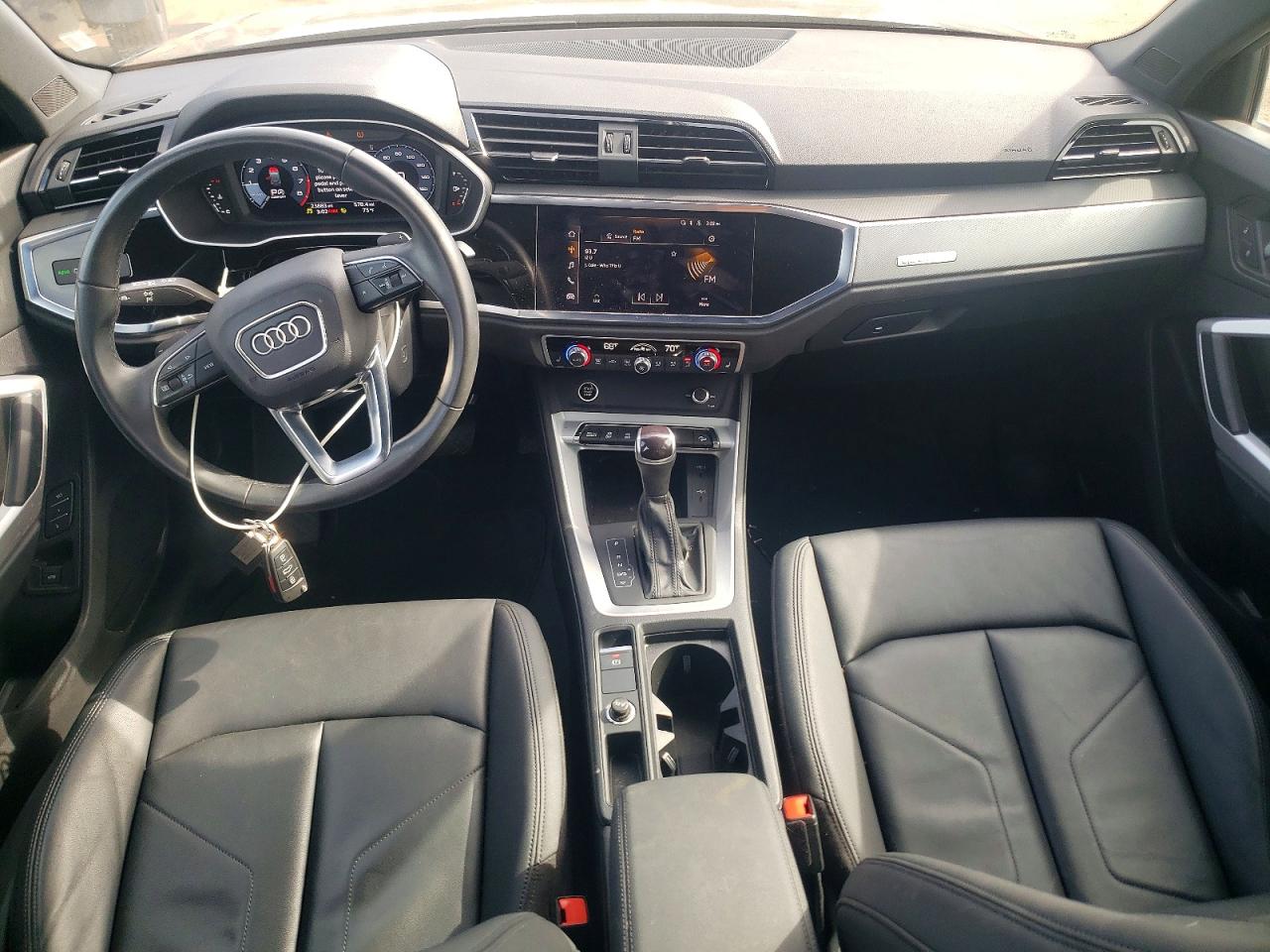 AUDI Q3 2022 — 9