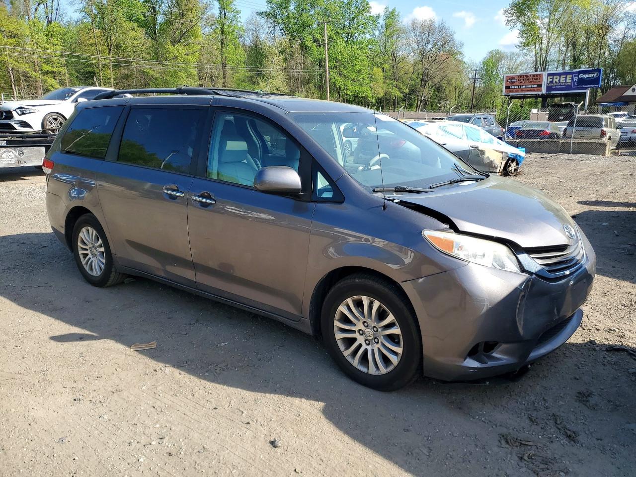 TOYOTA SIENNA 2012 — 5